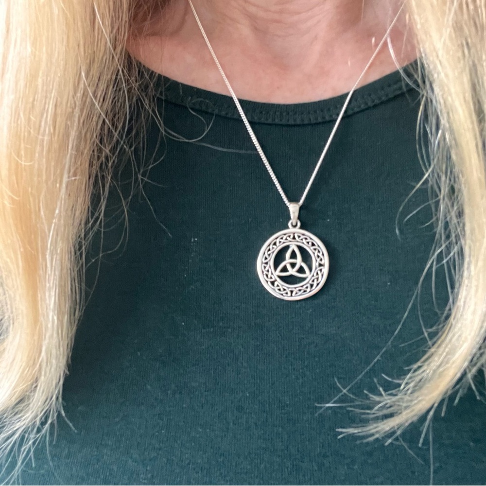 Sterling Silver Celtic Knot Trinity Pendant Necklace